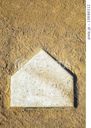 Baseball base directly above 10686312
