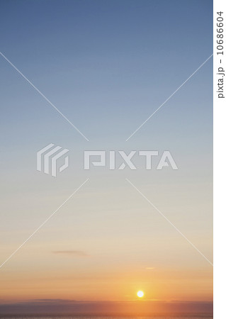 Sunset sky 10686604