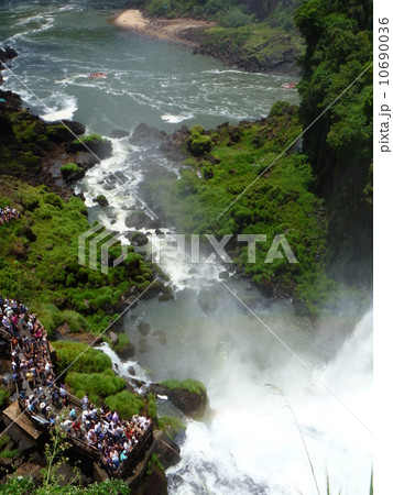 イグアスの滝 10690036