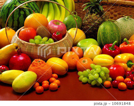 Berries, fruits and vegetables 10691848