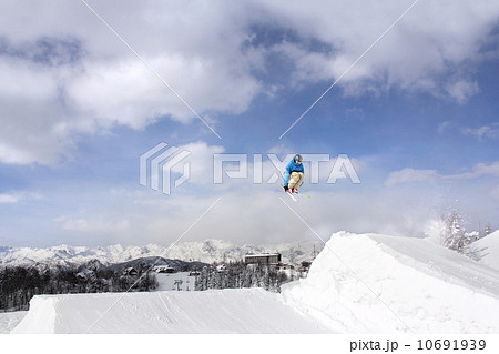 Jumping skier 10691939