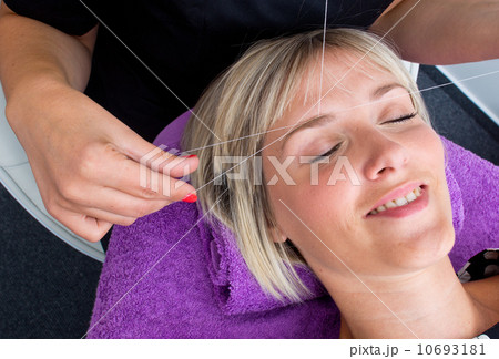 threading hair removal 10693181