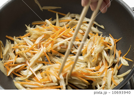 きんぴらごぼう 10693940