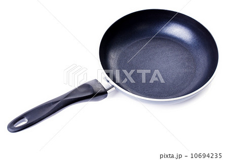 black frying pan on white background black frying pan on white background 10694235