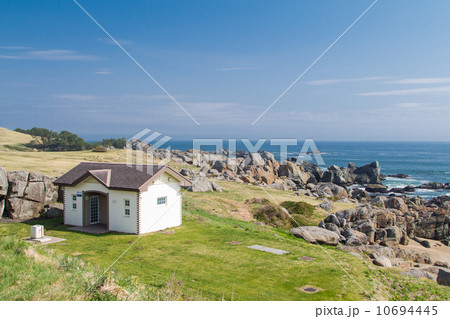 青森県八戸市　種差海岸 10694445