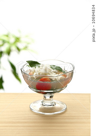 イチゴの寒天ゼリー 10694834