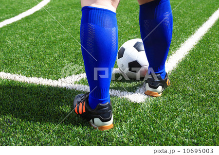 Kicking the soccer ball 10695003