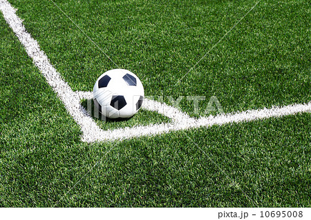 line on the Green Grass Texture in Soccer Field 10695008