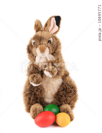 Easter rabbit and colorful eggs. 10695771