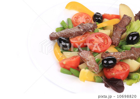 Salad with beef fillet and potatoes. Salad with beef fillet and potatoes. 10698820