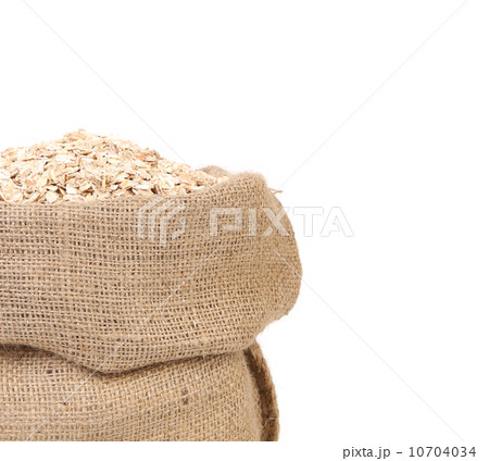 Bag with oat cereal. 10704034
