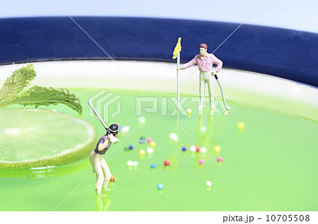 Miniature peoples Miniature peoples 10705508