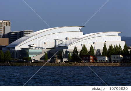滋賀県立芸術劇場びわ湖ホール 10706820