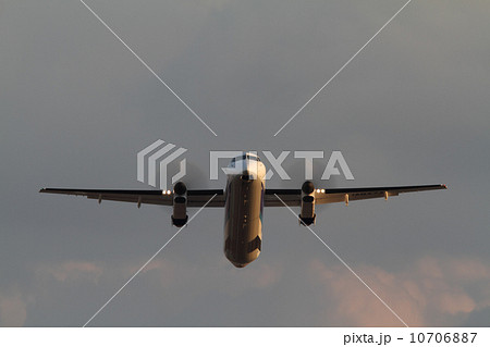 ボンバルディアDHC8-Q400 ボンバルディアDHC8-Q400 10706887