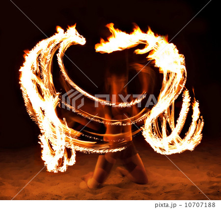 Fire show 10707188