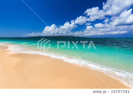 Beauty beach 10707581