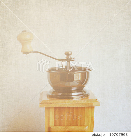 Coffee grinder with retro filter effect 10707968