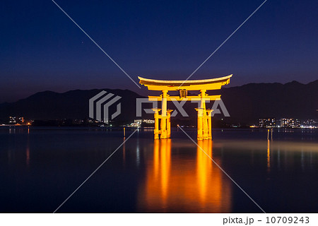 厳島神社　大鳥居 10709243