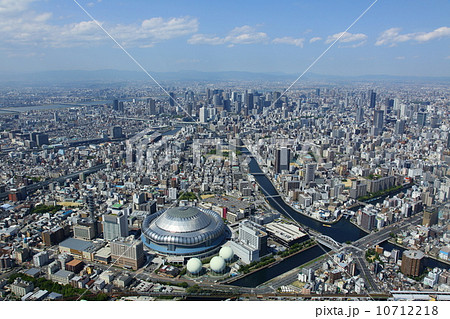京セラドームと梅田街並み～空撮～ 10712218