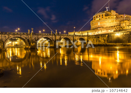 The night view of the castle and bridge of Sant'Angelo in Rome,I The night view of the castle and bridge of Sant'Angelo in Rome,I 10714642
