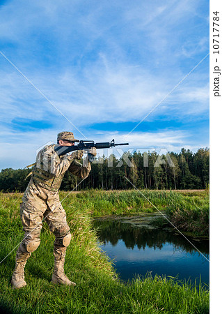 Soldier with a rifle Soldier with a rifle 10717784