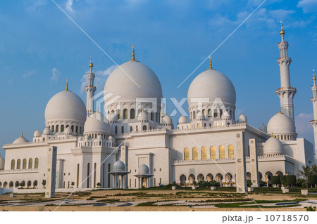 Sheikh Zayed Mosque in Middle East United Arab Emirates with ref 10718570