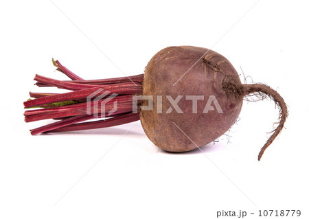 Fresh red beet isolated on white Fresh red beet isolated on white 10718779