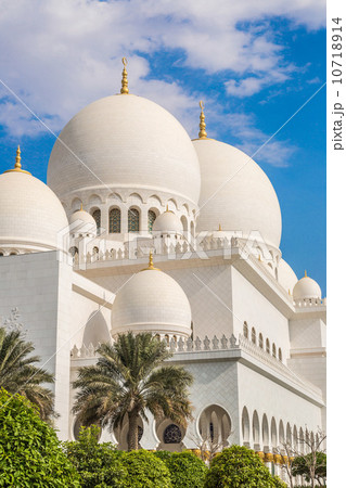 Sheikh Zayed Mosque in Middle East United Arab Emirates with ref 10718914