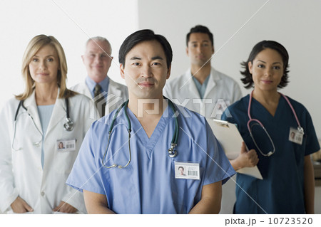 Portrait of hospital workers Portrait of hospital workers 10723520
