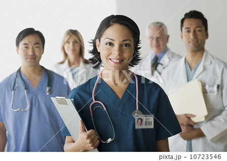 Portrait of hospital workers 10723546