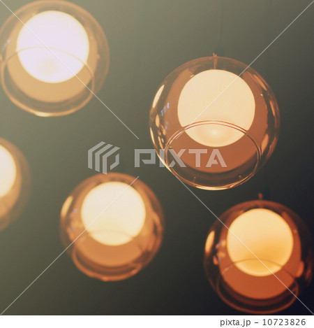 Decorative hanging lamp with retro filter effect Decorative hanging lamp with retro filter effect 10723826