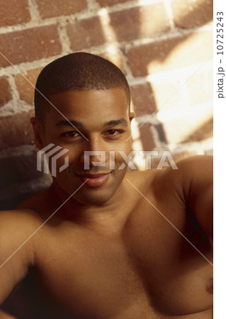 Shirtless handsome man 10725243