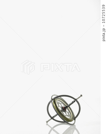 Spinning toy 10725539