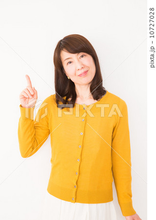 ポートレート ミドル女性 ポートレート ミドル女性 10727028