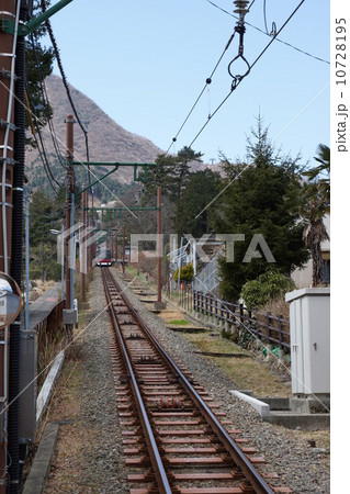 箱根登山ケーブルカー　到着 10728195