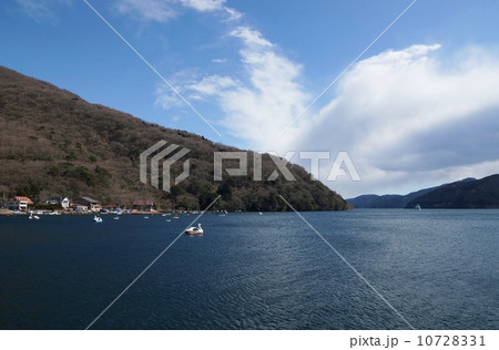 箱根観光船 桃源台港からの眺め 箱根観光船 桃源台港からの眺め 10728331