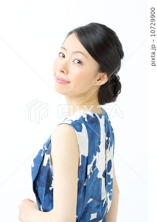 若い女性 若い女性 10729900