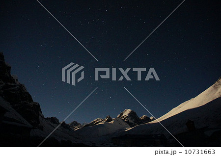 ヒマラヤの夜景 10731663
