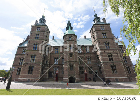 ローゼンボー城とRosenborg Slot(観光名所) ローゼンボー城とRosenborg Slot(観光名所) 10735030