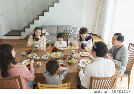 三世代ファミリー 10735117