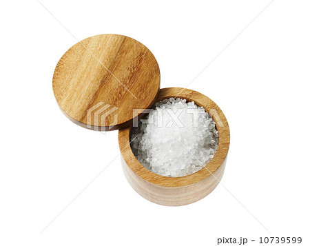 Studio shot of salt in wooden grinder 10739599