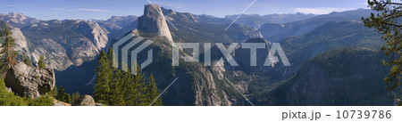 USA, California, Mariposa County, Half dome in Yosemite Valley USA, California, Mariposa County, Half dome in Yosemite Valley 10739786