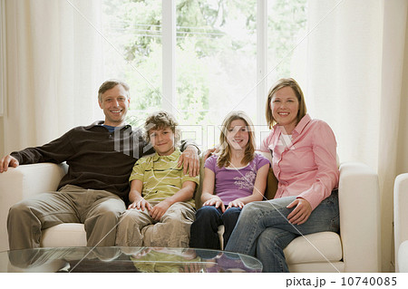 Family portrait 10740085