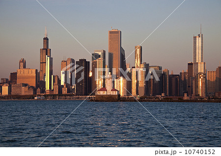 USA, Illinois, Chicago, City skyline over Lake Michigan USA, Illinois, Chicago, City skyline over Lake Michigan 10740152