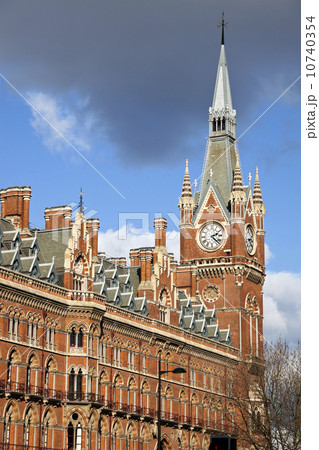Saint Pancras Station 10740354