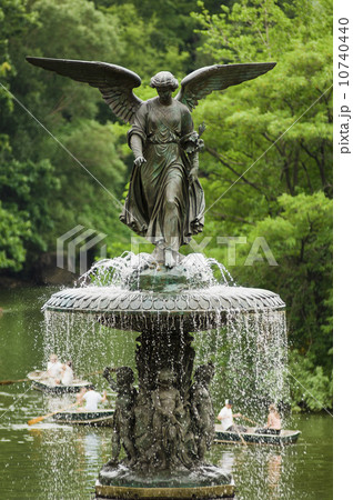 Angel statue on Bethesda fountain 10740440