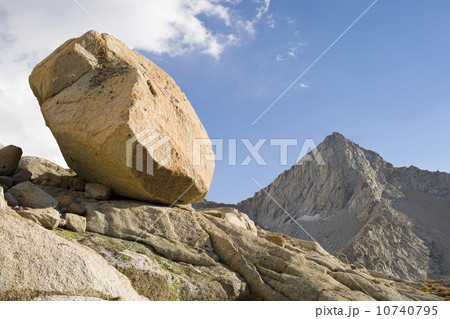 Sequoia National Park, Rock formations Sequoia National Park, Rock formations 10740795