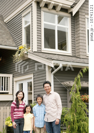 Family portrait 10741121