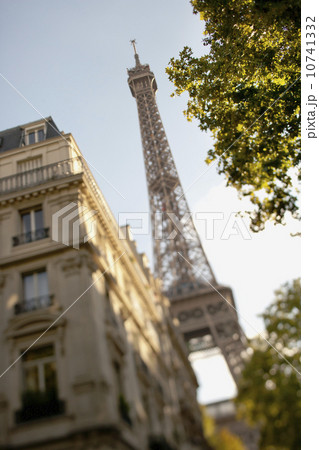 France, Paris, Eiffel Tower 10741332