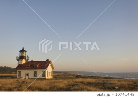 USA, California, small lighthouse USA, California, small lighthouse 10741448